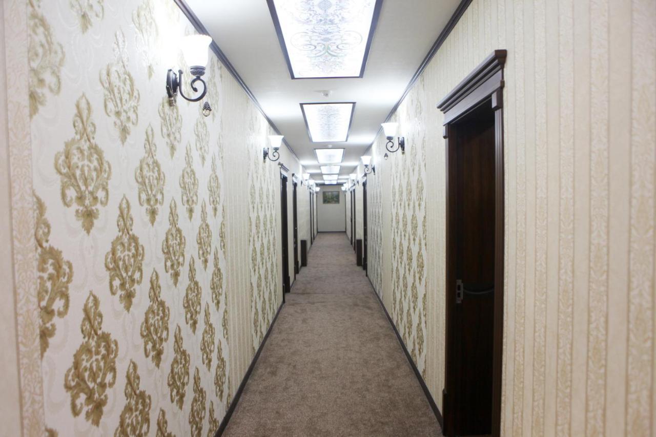 Hotel Naxshab Qarshi Bagian luar foto